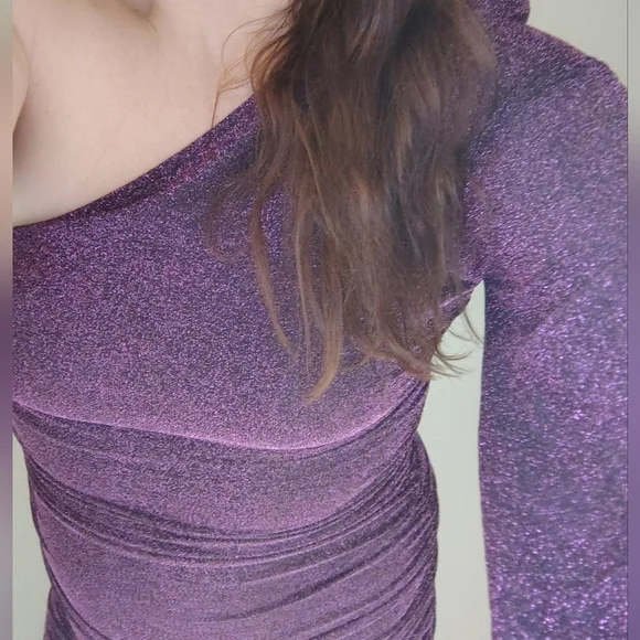Elegant Purple One-Shoulder Dress - Picture 5 of 14